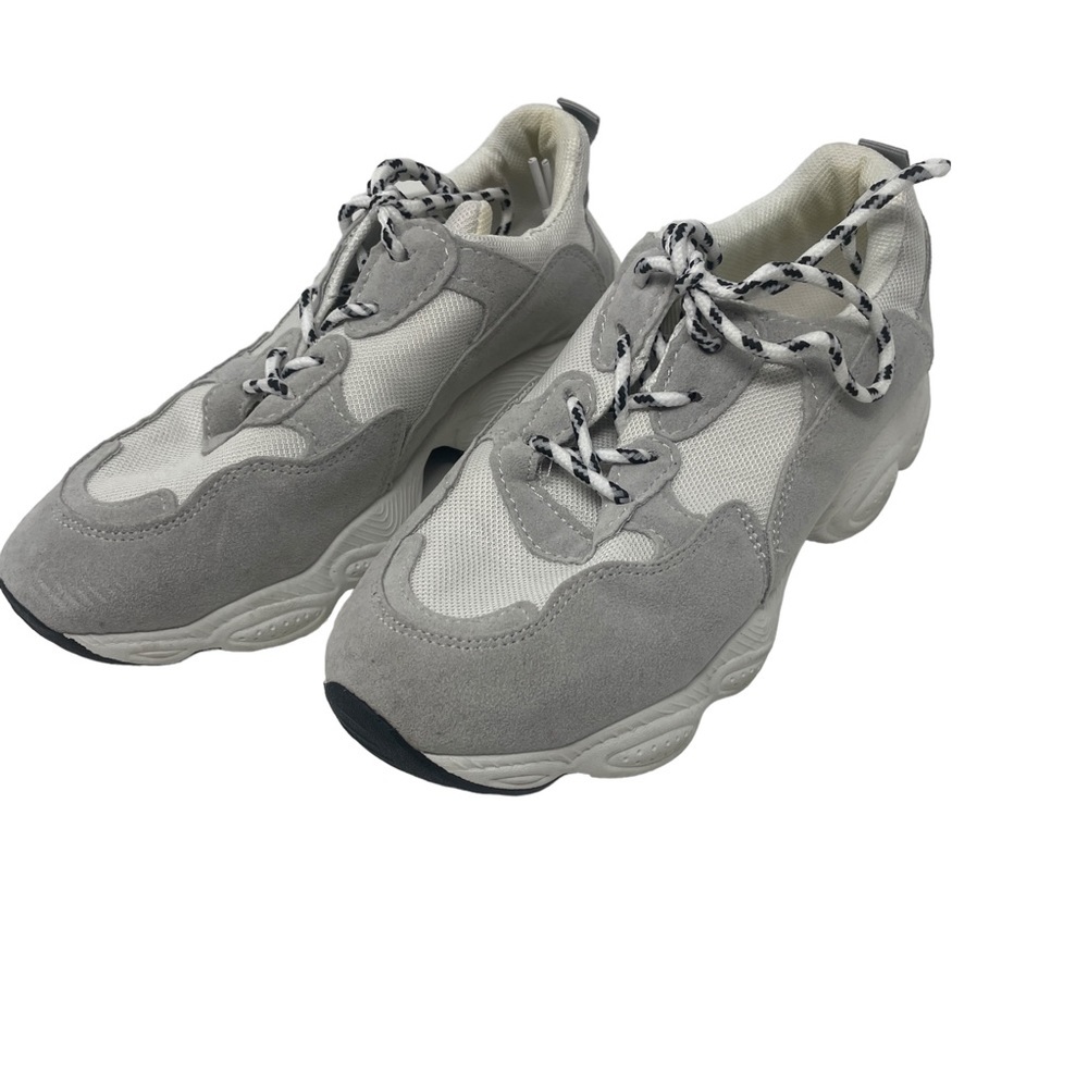 Public Desire Wolf white and gray
mix chunky sneakers 37/6.5